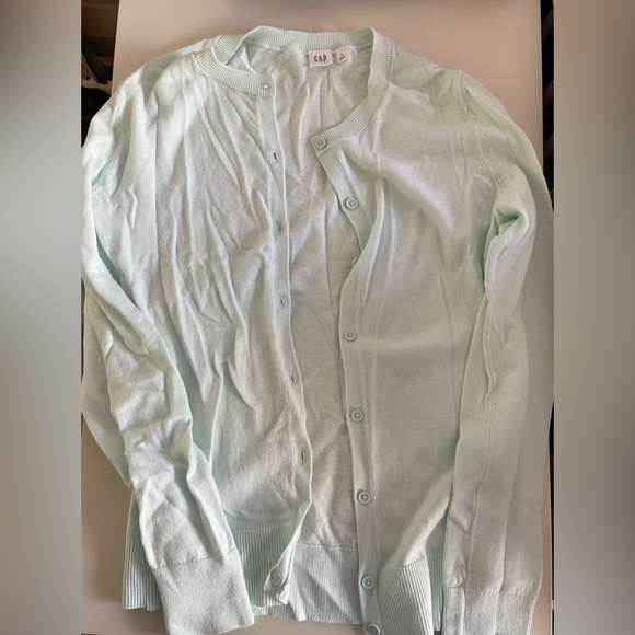 GAP Crewneck Cardigan - Picture 5 of 9